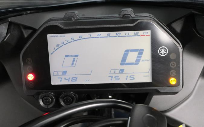 2023 YAMAHA YZFR3 ABS