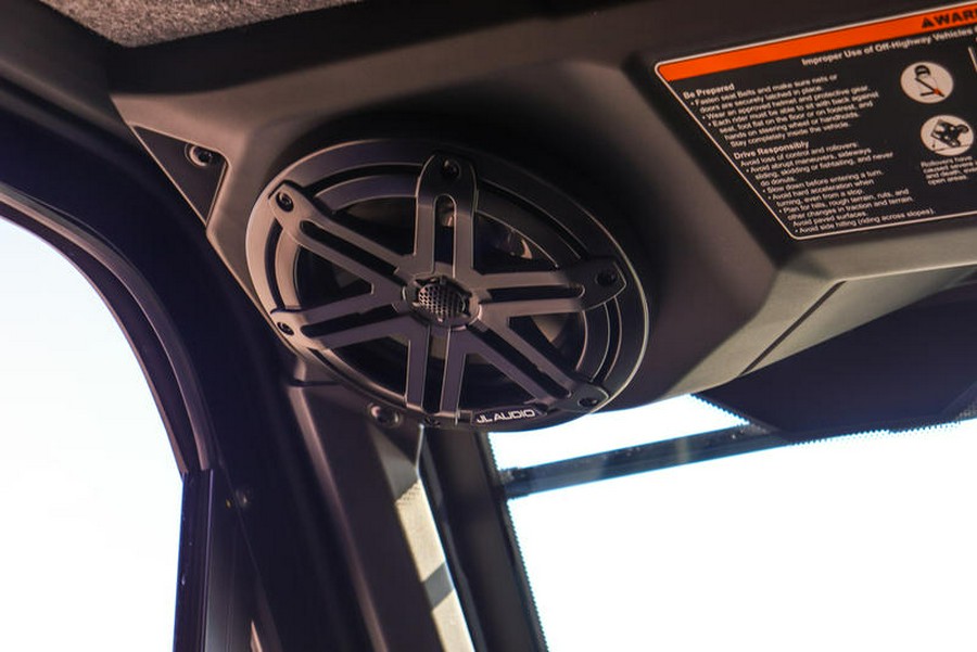 2026 Can-Am® Defender MAX Limited HD11