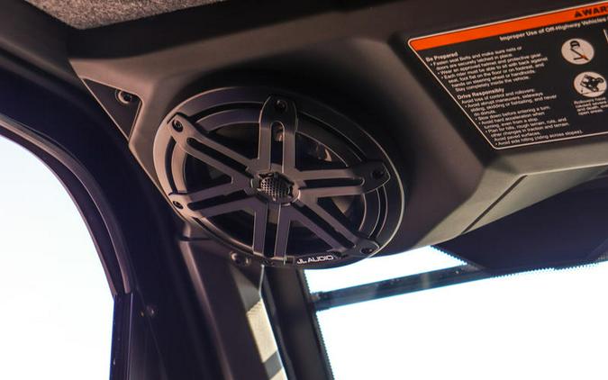 2026 Can-Am® Defender MAX Limited HD11