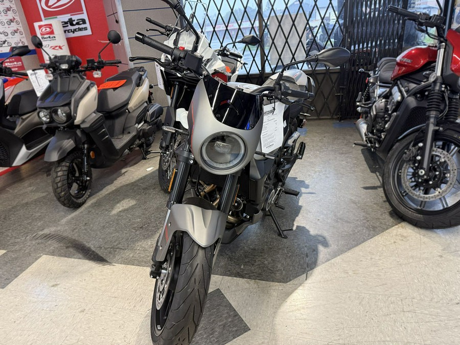 2023 Moto Morini® Seiemmezzo STR