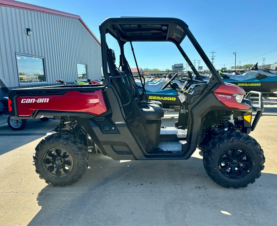 2024 Can-Am™ Defender XT HD10