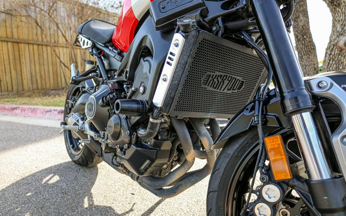 2018 YAMAHA XSR900