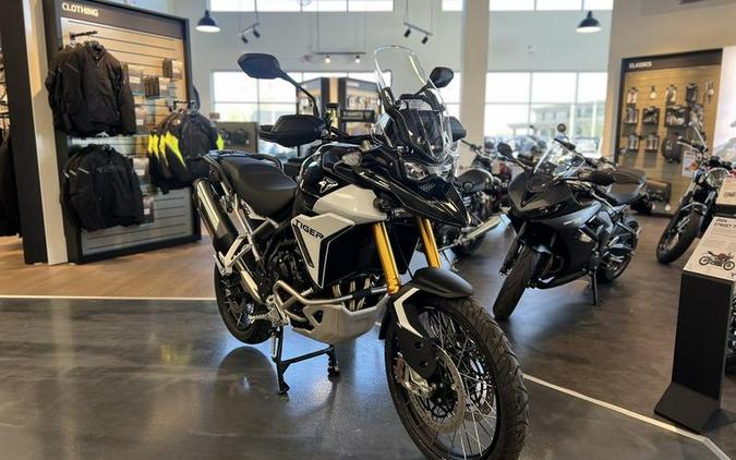 2024 Triumph Tiger 900 Rally Pro Carbon Black / Sapphire Black