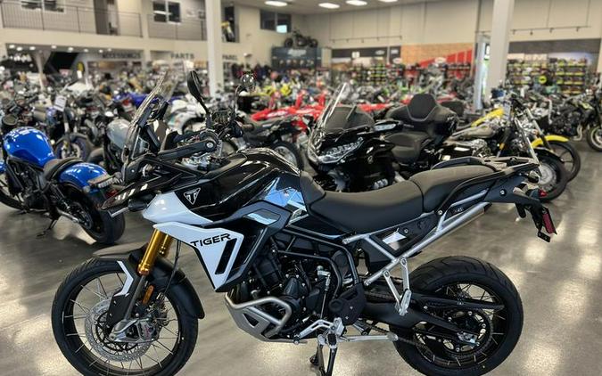 2024 Triumph Tiger 900 Rally Pro Carbon Black / Sapphire Black