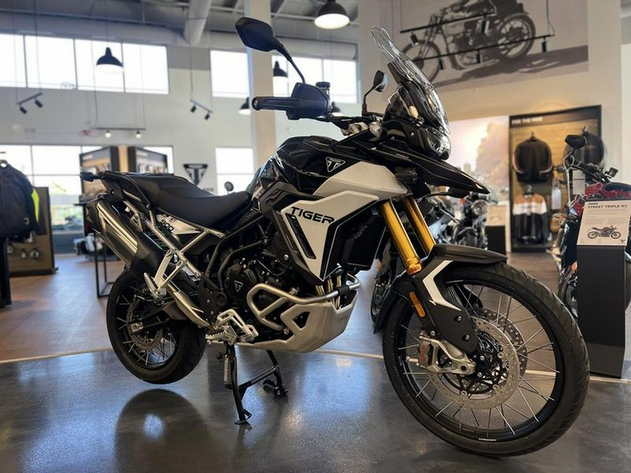 2024 Triumph Tiger 900 Rally Pro Carbon Black / Sapphire Black