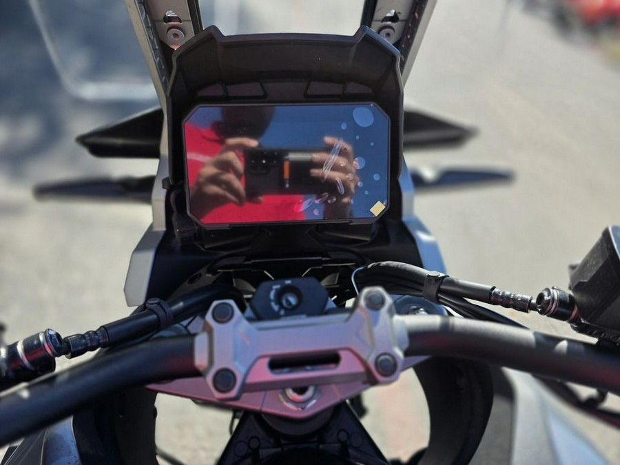 2025 Suzuki V-Strom 1050