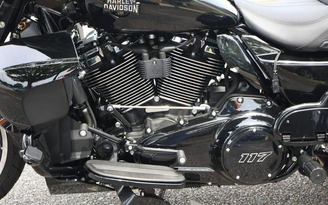 2026 Harley-Davidson® Street Glide 3 Limited Vivid Black Chrome Trim