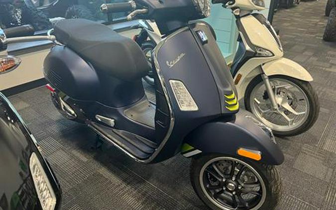 2025 Vespa GTS 310 SuperTech
