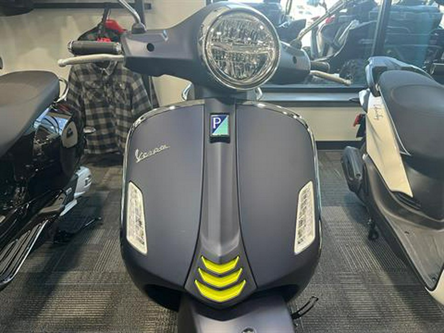 2025 Vespa GTS 310 SuperTech