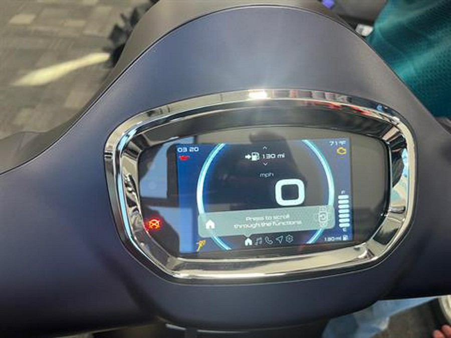 2025 Vespa GTS 310 SuperTech