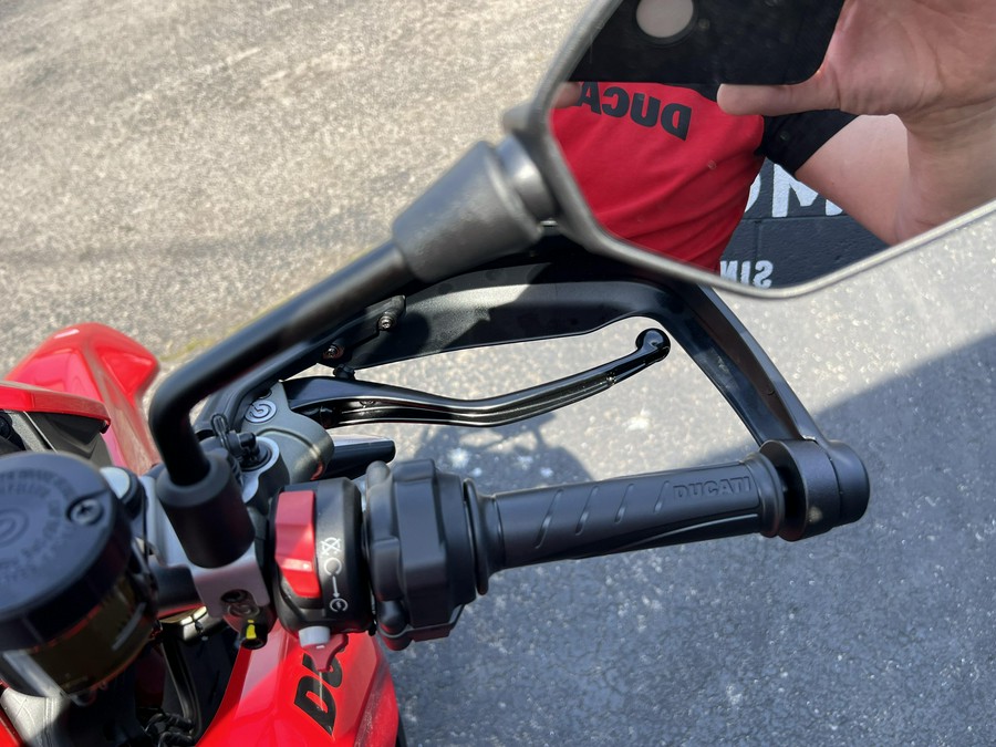 2026 Ducati Hypermotard 698