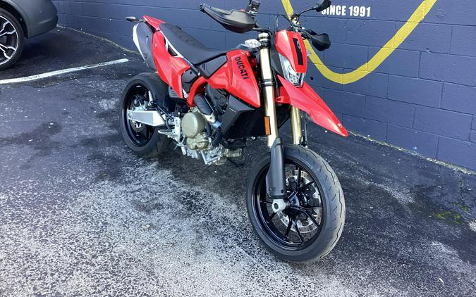 2026 Ducati Hypermotard 698
