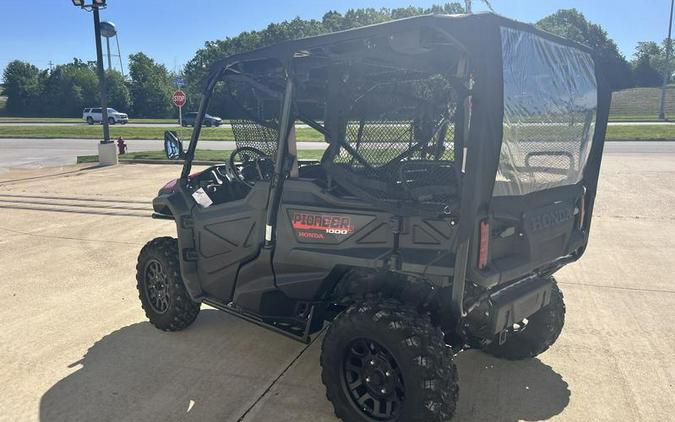 2020 Honda® Pioneer 1000-5