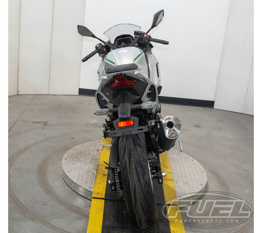 2024 Kawasaki Ninja 7 Hybrid ABS