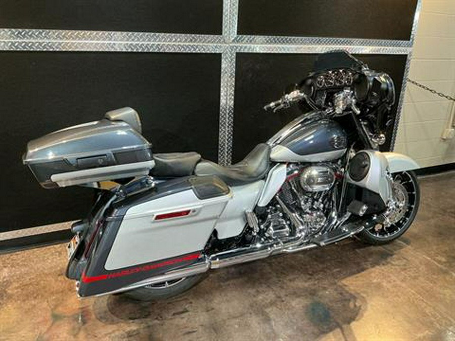 2019 Harley-Davidson CVO™ Street Glide®