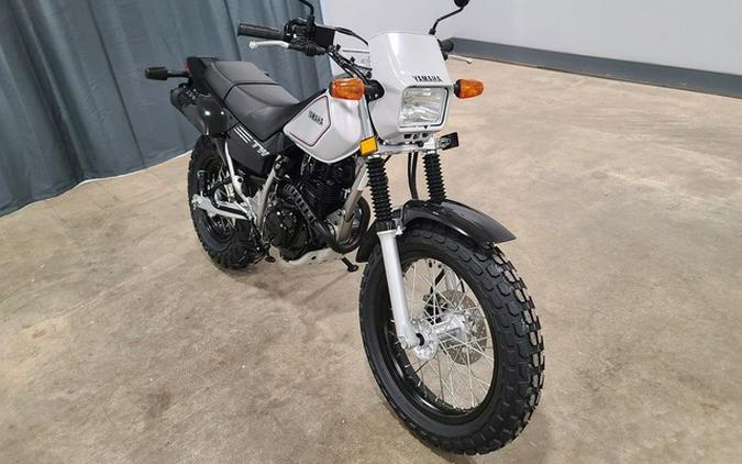 2027 Yamaha TW 200