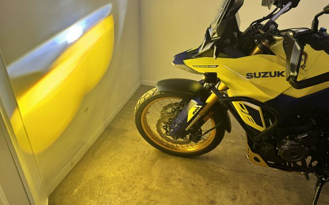 2023 Suzuki V-STROM 800DE Champion Yellow No. 2 - 100231
