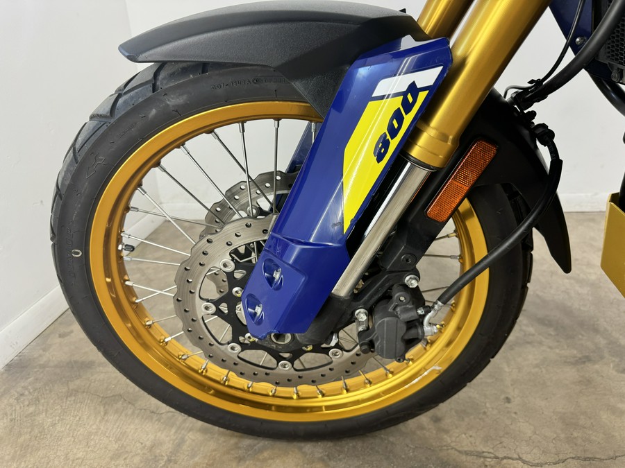 2023 Suzuki V-STROM 800DE Champion Yellow No. 2 - 100231