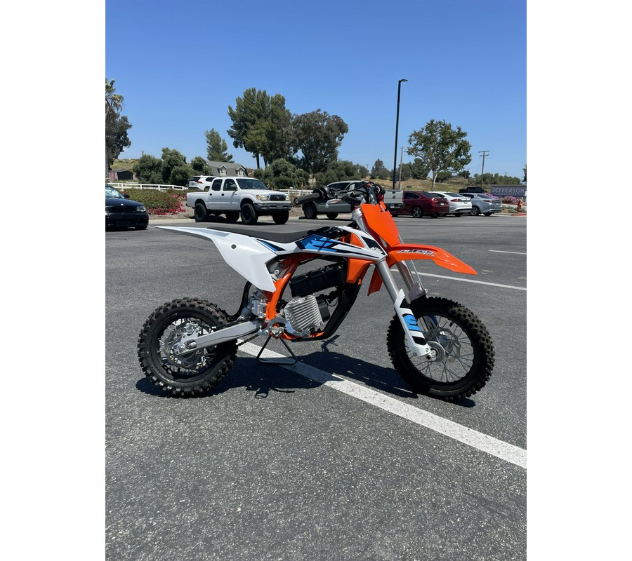 2022 KTM SX-E 5