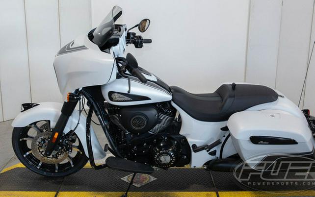2024 Indian Chieftain Dark Horse Ghost White Metallic Smoke