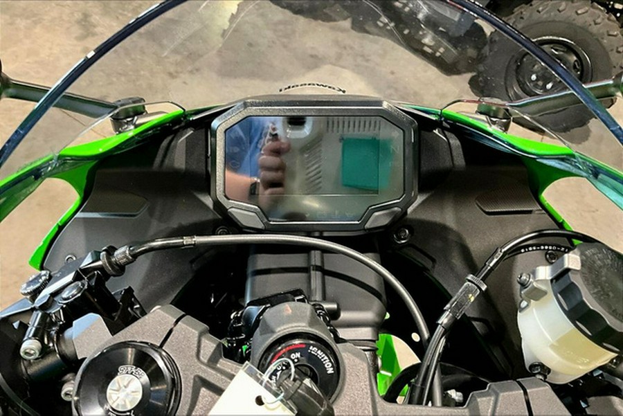2025 Kawasaki Ninja ZX-6R KRT Edition