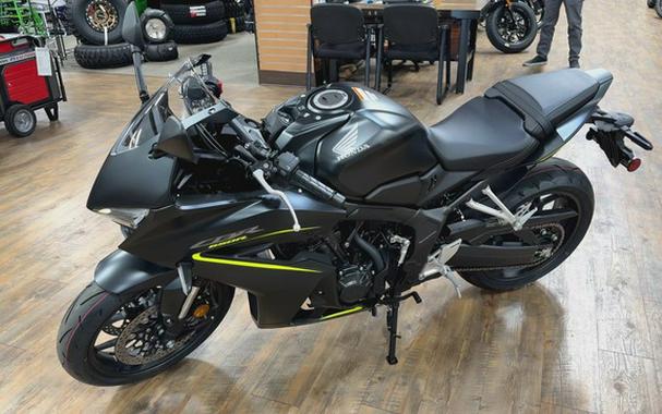 2026 Honda CBR650R E-Clutch