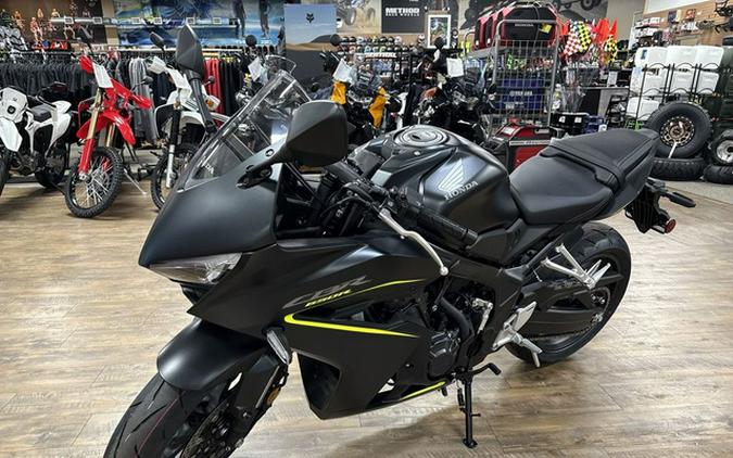 2026 Honda CBR650R E-Clutch