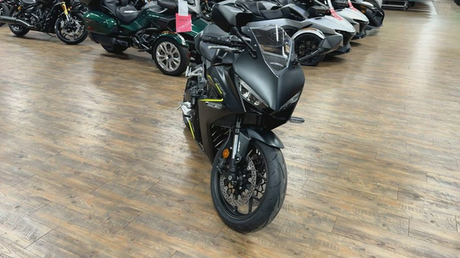 2026 Honda CBR650R E-Clutch