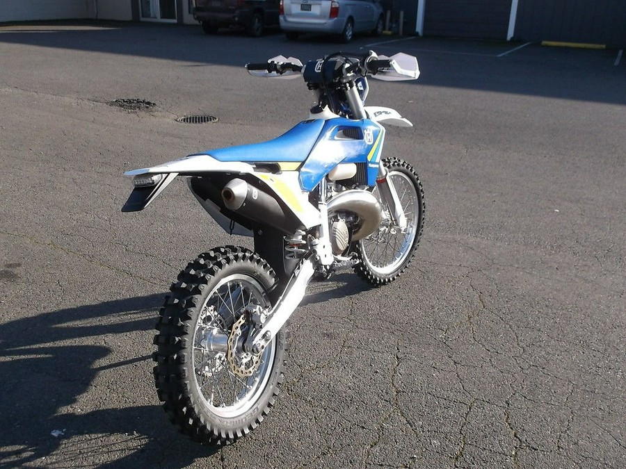 2025 Husqvarna® TE 250 Heritage