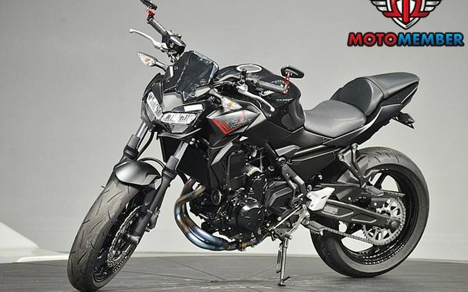 2020 Kawasaki Z650 ABS Metallic Black/Metallic Flat Spark Black