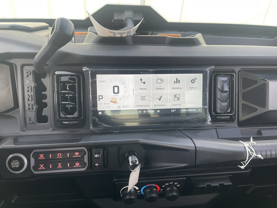 2026 Can-Am Defender MAX Limited HD11