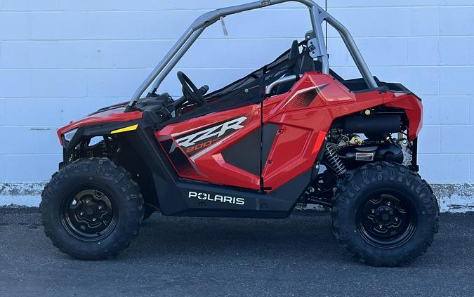 2026 Polaris RZR 200 EFI