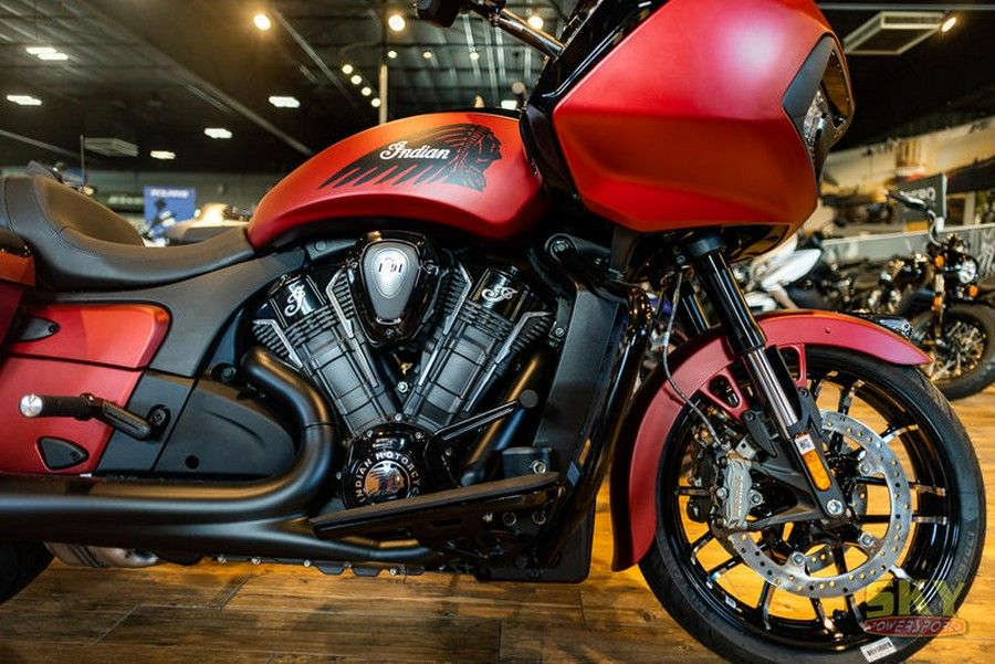 2024 Indian Motorcycle® Challenger® Dark Horse® w/PowerBand Audio Pkg Sunset Red Smoke