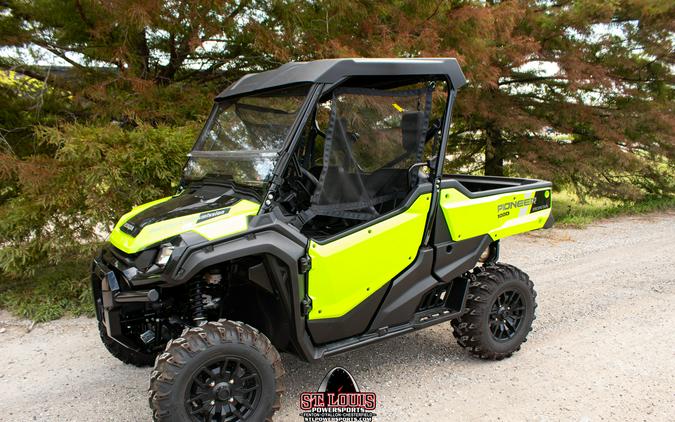 2023 Honda Pioneer 1000 Deluxe