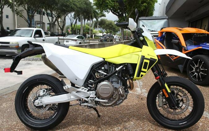 2026 Husqvarna 701 Supermoto