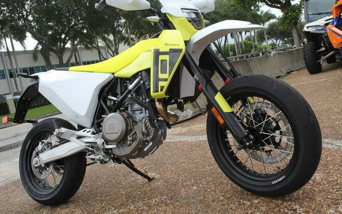 2026 Husqvarna 701 Supermoto