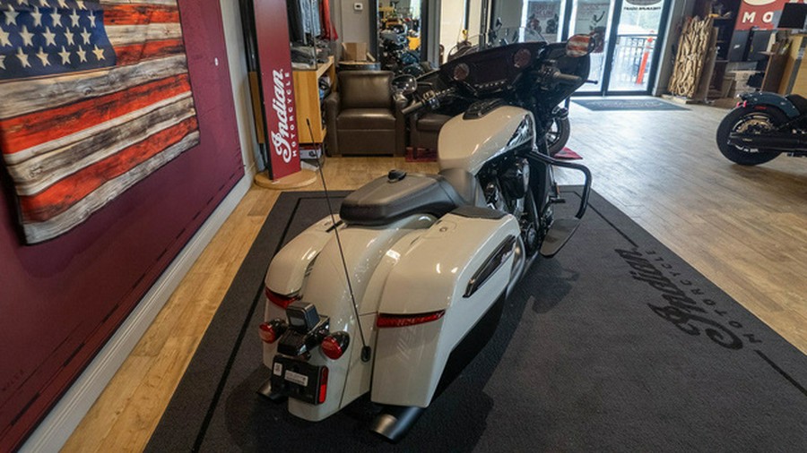 2026 Indian Chieftain PowerPlus Dark Horse 112 w/PowerBand Chalk with Black Metallic