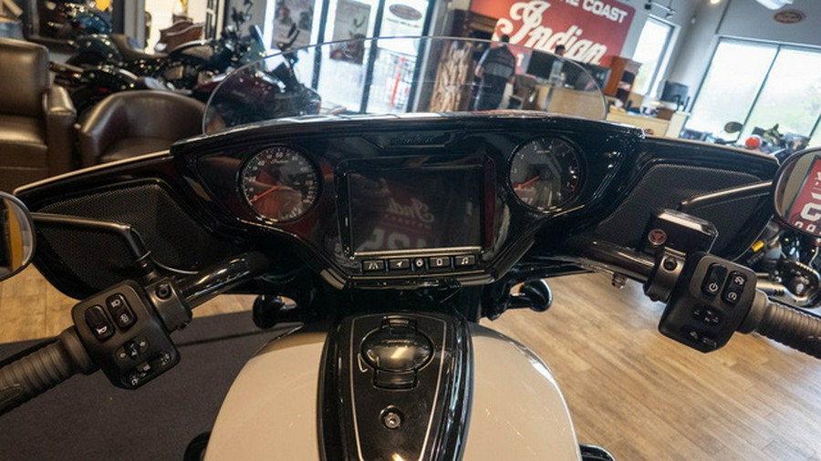 2026 Indian Chieftain PowerPlus Dark Horse 112 w/PowerBand Chalk with Black Metallic