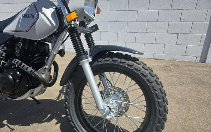 2027 Yamaha TW 200