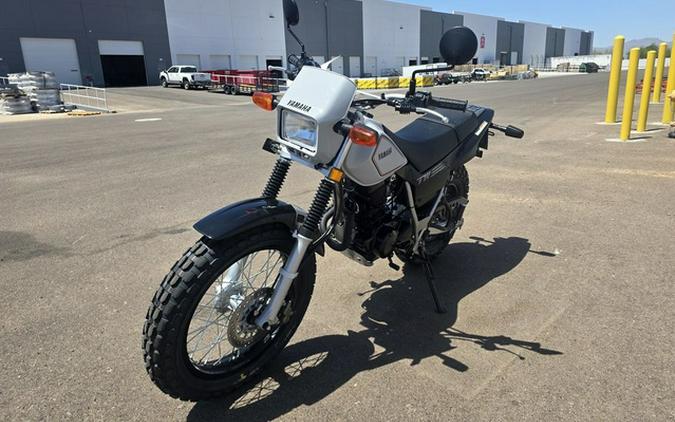 2027 Yamaha TW 200