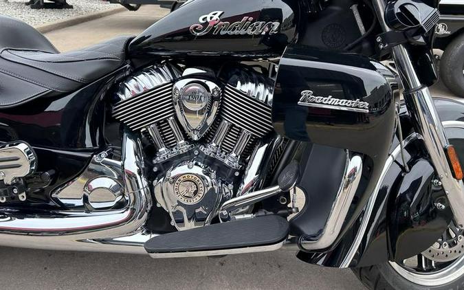 2022 Indian Motorcycle® Roadmaster® Black Metallic