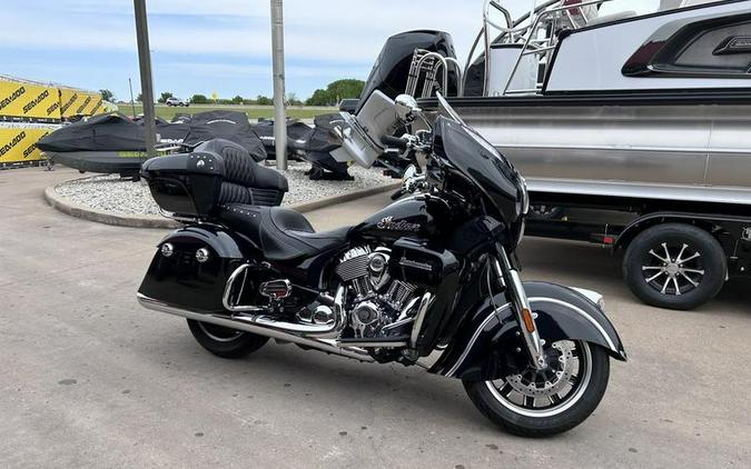 2022 Indian Motorcycle® Roadmaster® Black Metallic