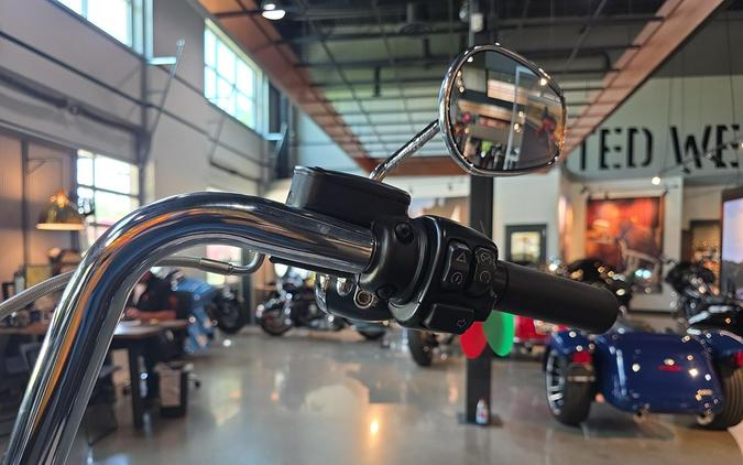 Harley-Davidson® Breakout® 2016