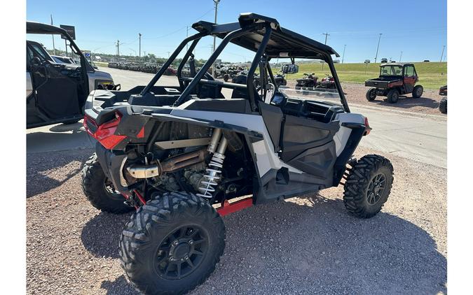 2022 Polaris Industries RZR XP 1000 Premium Indy Red