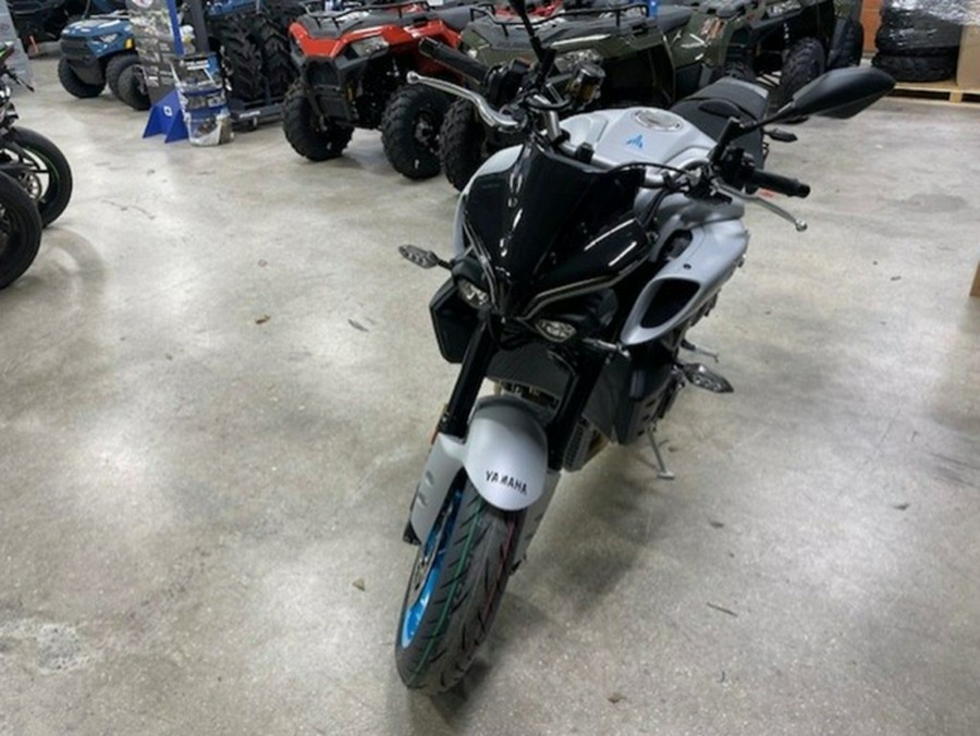 2025 Yamaha MT 10