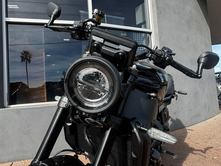 2026 Yamaha XSR900TB