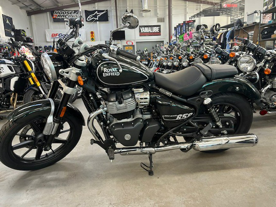 2024 Royal Enfield Super Meteor 650 Astral Green