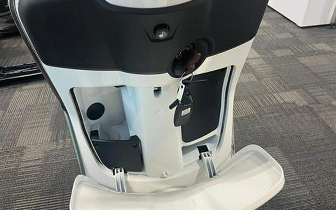 2025 Vespa Primavera 150