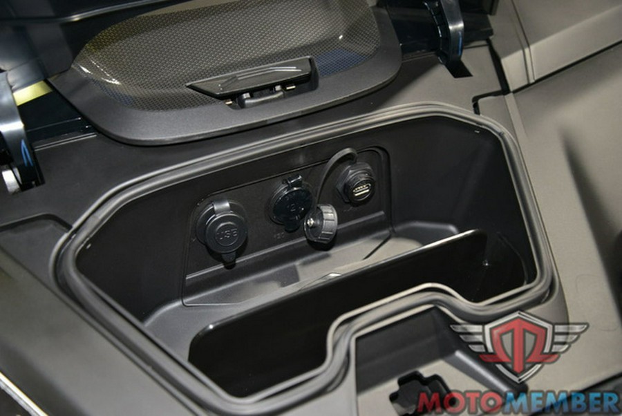 2025 Can-Am Maverick R Max X Legion Red