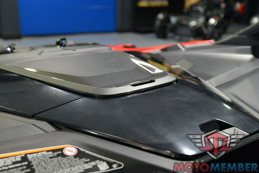 2025 Can-Am Maverick R Max X Legion Red